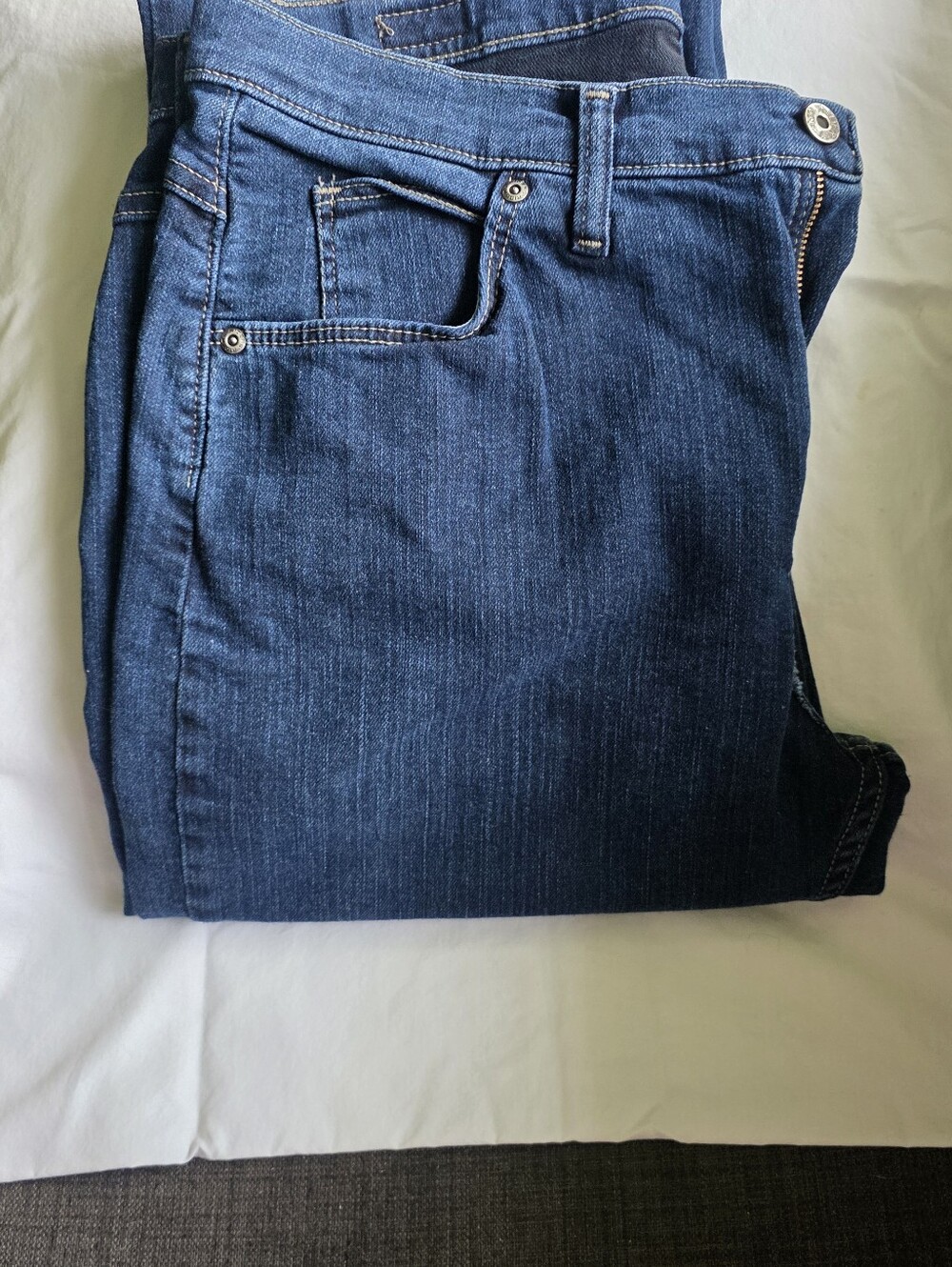 Women's Dark Blue Jeans - Classic Fit